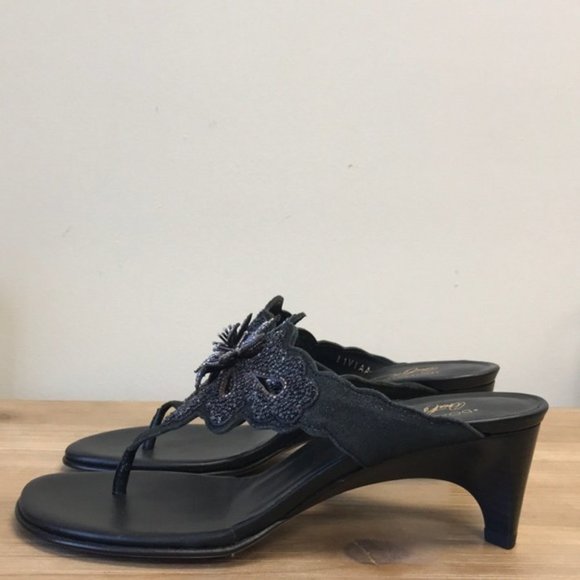 Donald J.Pliner VIAA Metallic Couture Beaded Leather Slippers - Picture 3 of 7